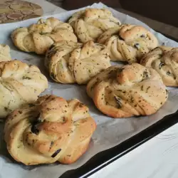 Постни хлебчета с маслини и самардала