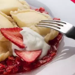 Десерт с ягоди и пълнозърнесто брашно