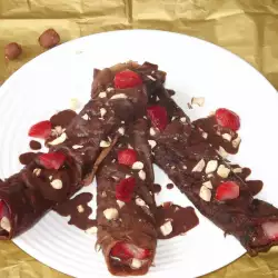 Веган шоколадови палачинки с ягоди
