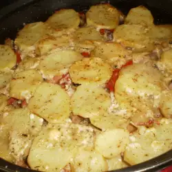 Запеканка с картофи и домати