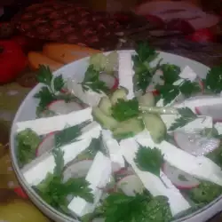 Зеленчукова салата с маруля
