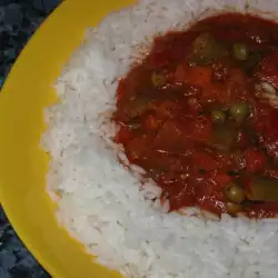 Гювеч с ориз и доматено пюре