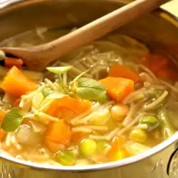 Зеленчукова супа с моркови