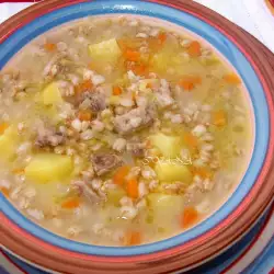 Супа с месо и праз