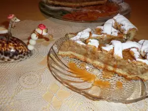 Селски пай с ябълки и орехи