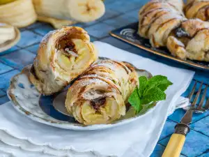 Печени банани с шоколад в бутертесто