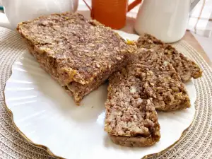 Бананов хляб с орехи, канела и куркума
