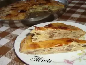 Баница с чревца и месо