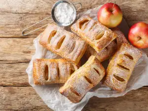 Бързи ябълкови бутерки на фурна