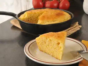 Домашен царевичен хляб в тиган