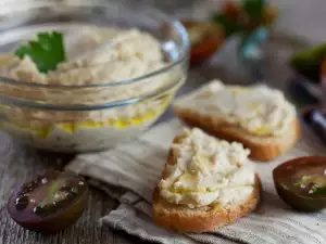 Пастет с ряпа и каперси