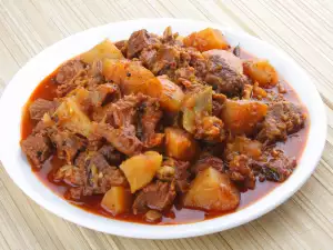 Агнешко къри с картофи (Jeera aloo salan)