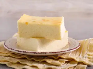 Пухкав фитнес сладкиш с извара и без брашно