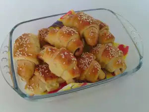 Кашкавалени кифлички