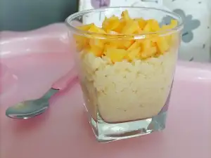 Кускус с праскови за деца