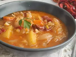 Селска лучена яхния с картофи