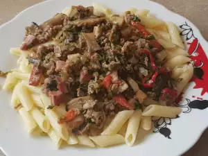 Сос за макарони от зеленчуци и кайма