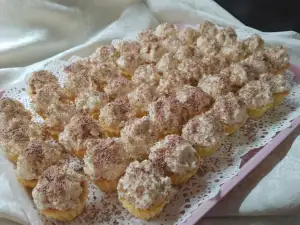 Маслени кошнички с крем