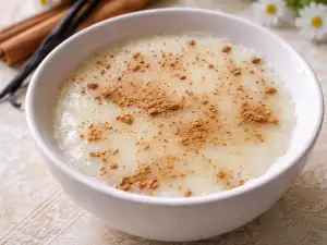 Прясно мляко с грис