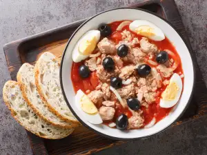 Мохете - испанската салата с риба тон и домати