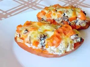 Пълнен батат с гъби