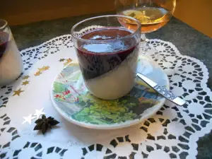 Панакота с ягоди (Panna Cotta with Strawberry)