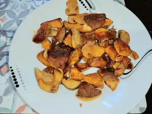 Пържени диви гъби с царевично брашно