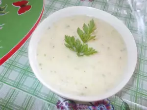 Пасирана супа от броколи, моркови и картофи