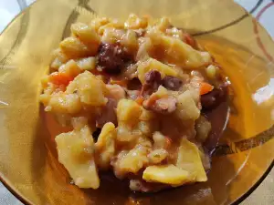 Картофена яхния с пушено пиле