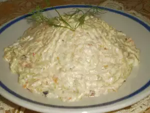 Разядка с моркови, тиквички и орехи