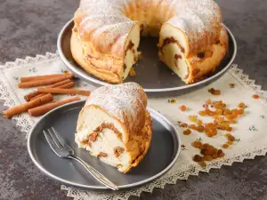 Австрийски козунак с канела и стафиди (Рейндлинг)