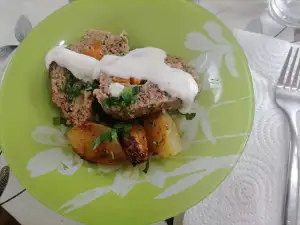 Руло стефани с моркови и чеснов сос