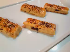 Вкусни соленки с крема сирене и маслини