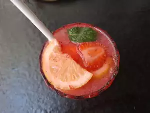 Коктейл Strawberry Colada