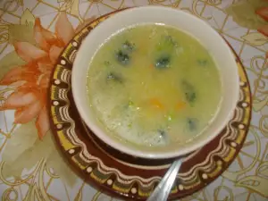 Супа от броколи, моркови и картофи