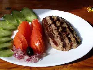 Вкусно Татарско кюфте с гарнитура