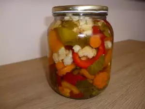 Мариновани камби и карфиол туршия