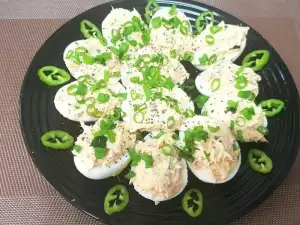 Вкусни фаршировани яйца