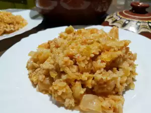 Кисело зеле с ориз в гювеч