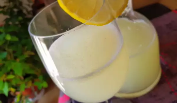 Алкална лимонада