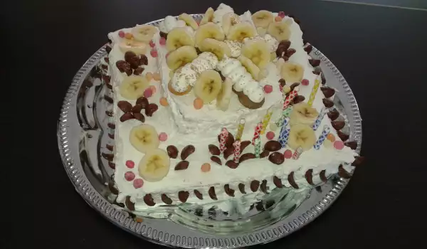 Бананова торта със сметана