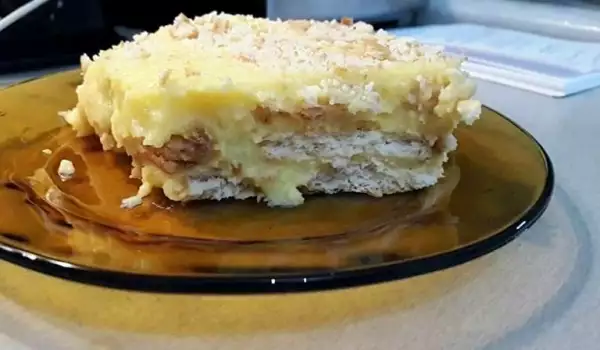 Бисквитена торта с крем за еклери