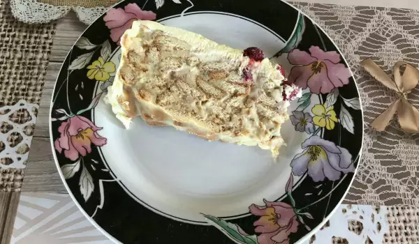 Бисквитена торта с ванилов пудинг