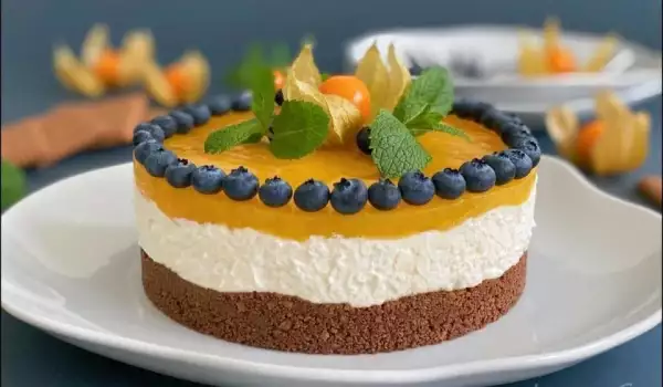 Бисквитена торта с манго