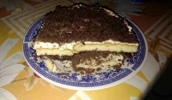 Бисквитена торта с маскарпоне