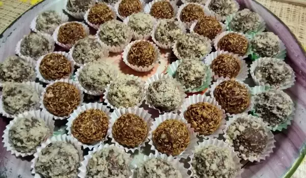 Бисквитени топчета с шоколад и лешници