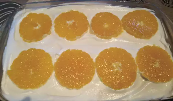 Лека бисквитена торта с портокали