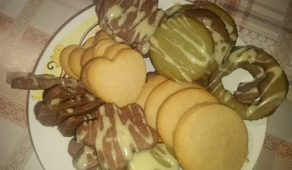 Три вида домашни бисквити от едно тесто