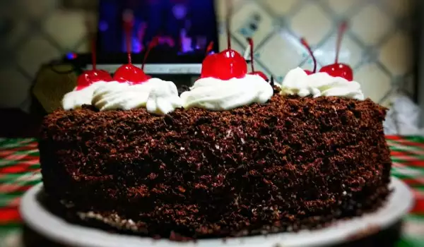Класическа торта Черна гора (Black Forest Cake)