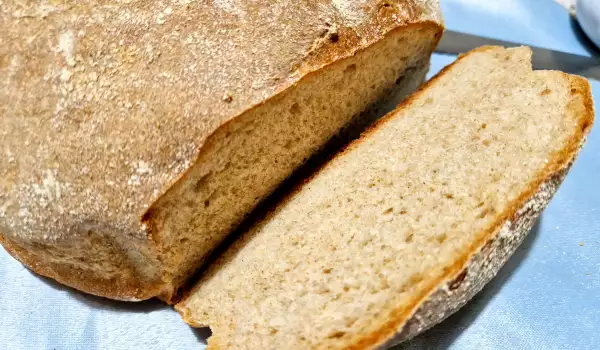 Хляб от пшеница, ръж и царевица